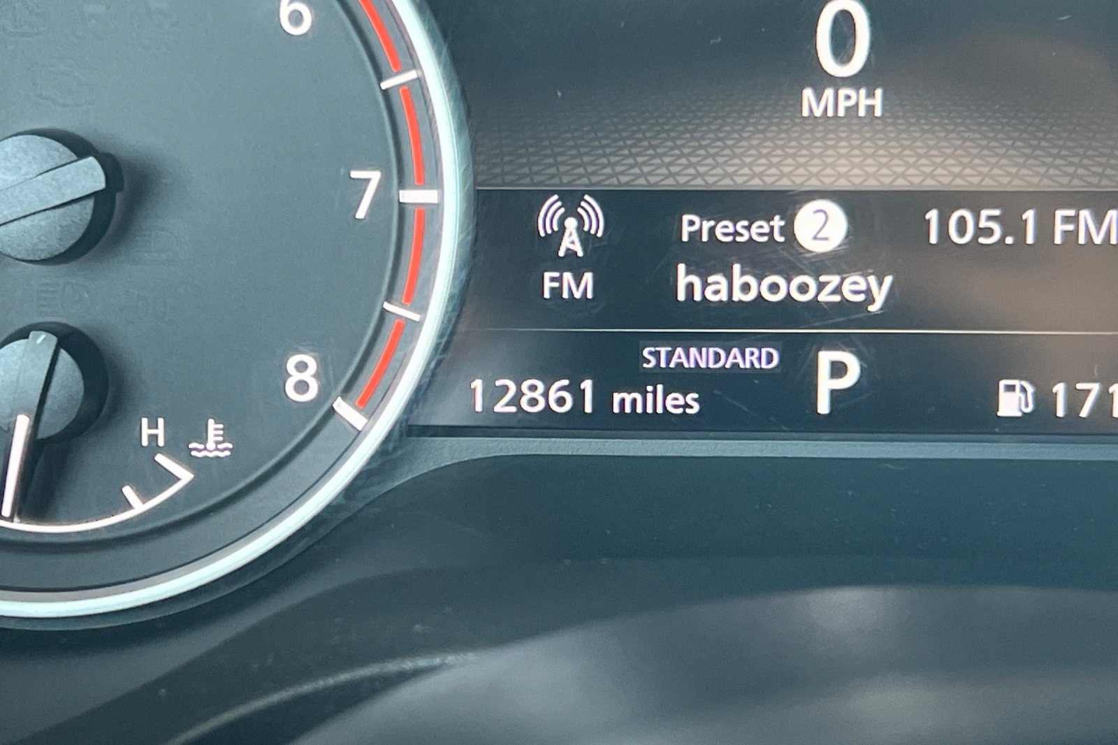 2023 Nissan Rogue SV photo 28