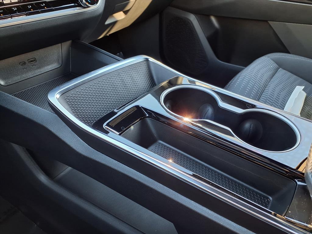 2025 Chevrolet Equinox LT photo 8
