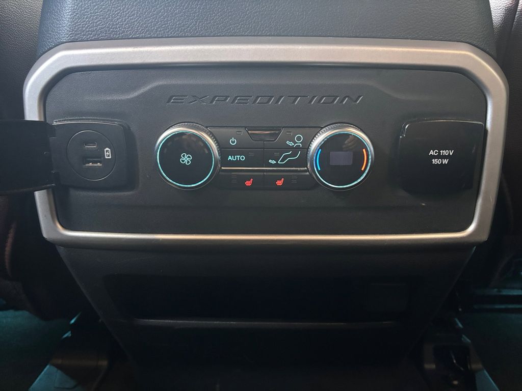 2023 Ford Expedition MAX Limited photo 21