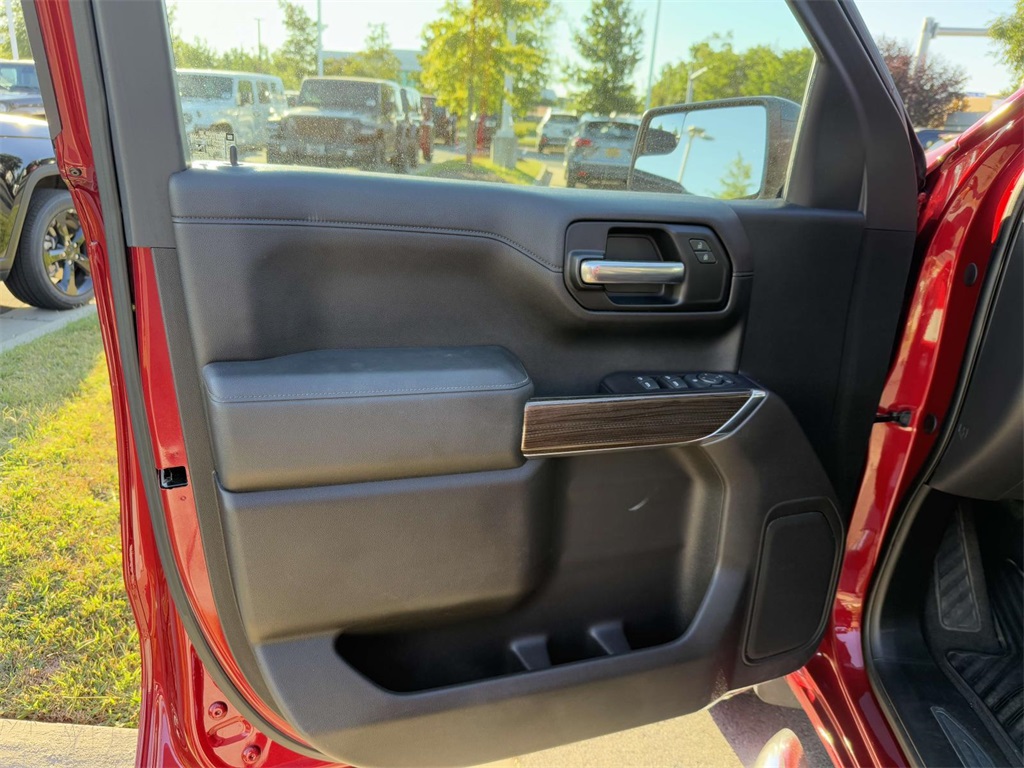 2019 Chevrolet Silverado 1500 RST photo 22