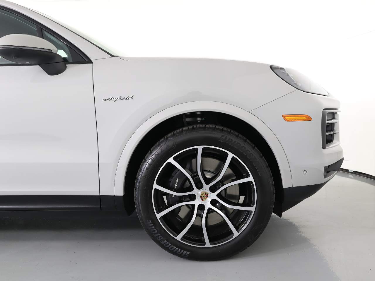 2025 Porsche Cayenne E-Hybrid photo 11