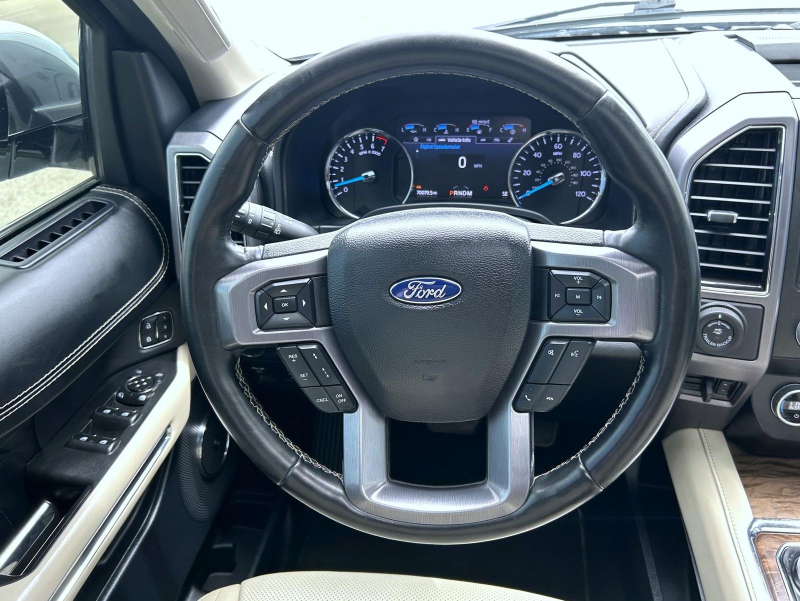 2021 Ford Expedition Platinum photo 11
