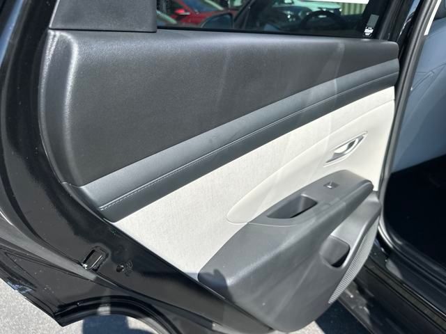 2025 Hyundai Tucson SEL Convenience photo 13