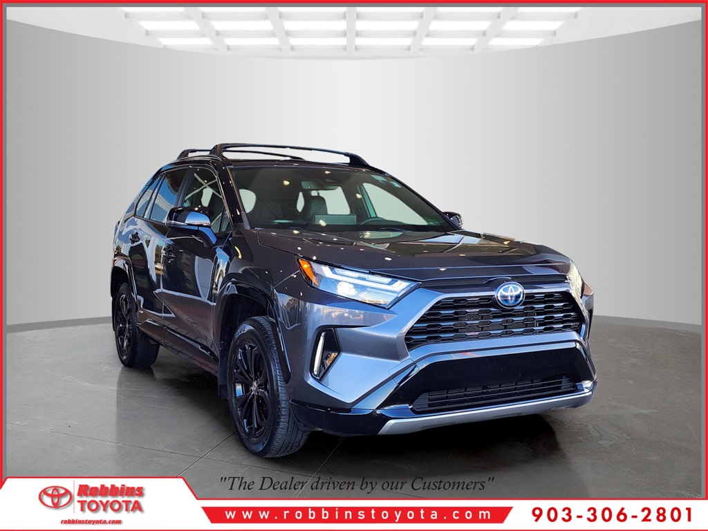 2023 Toyota RAV4 XSE's photo
