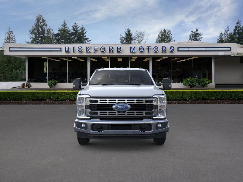 2026 Ford F-350 photo 2