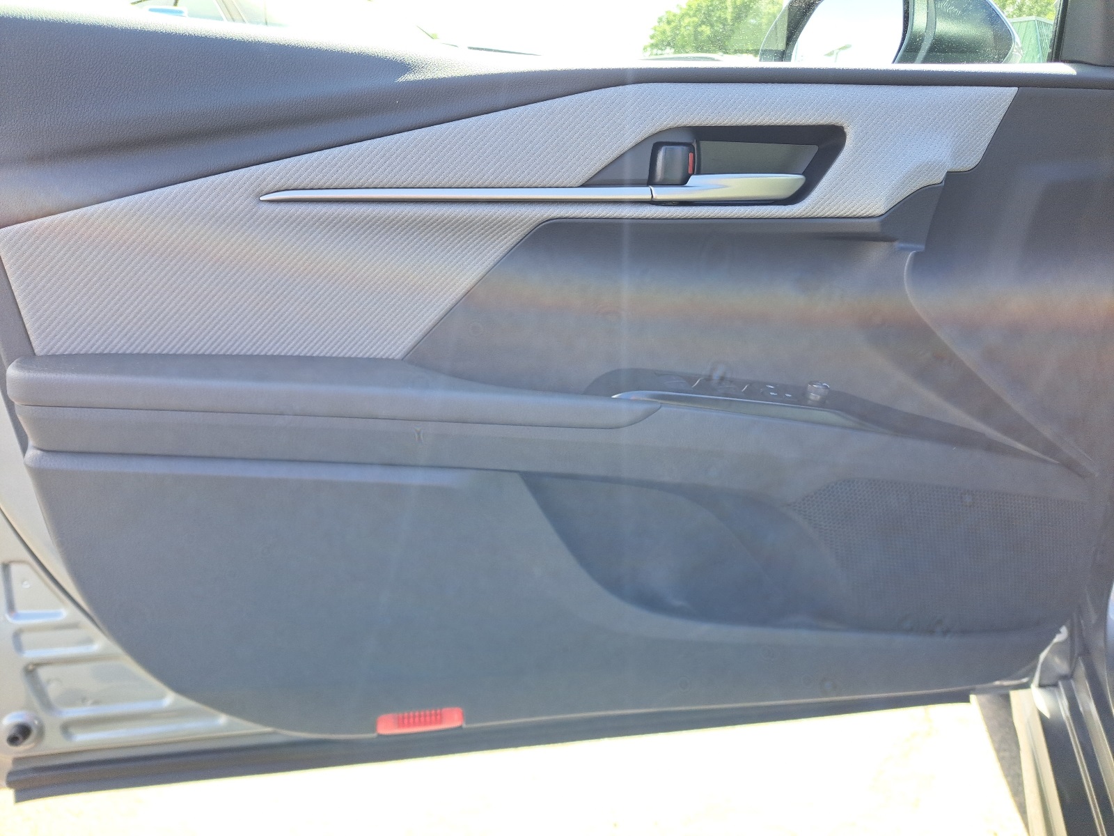 2025 Toyota Camry SE photo 11