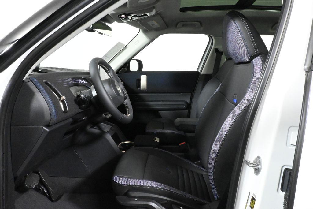 2025 Mini Cooper Base photo 3