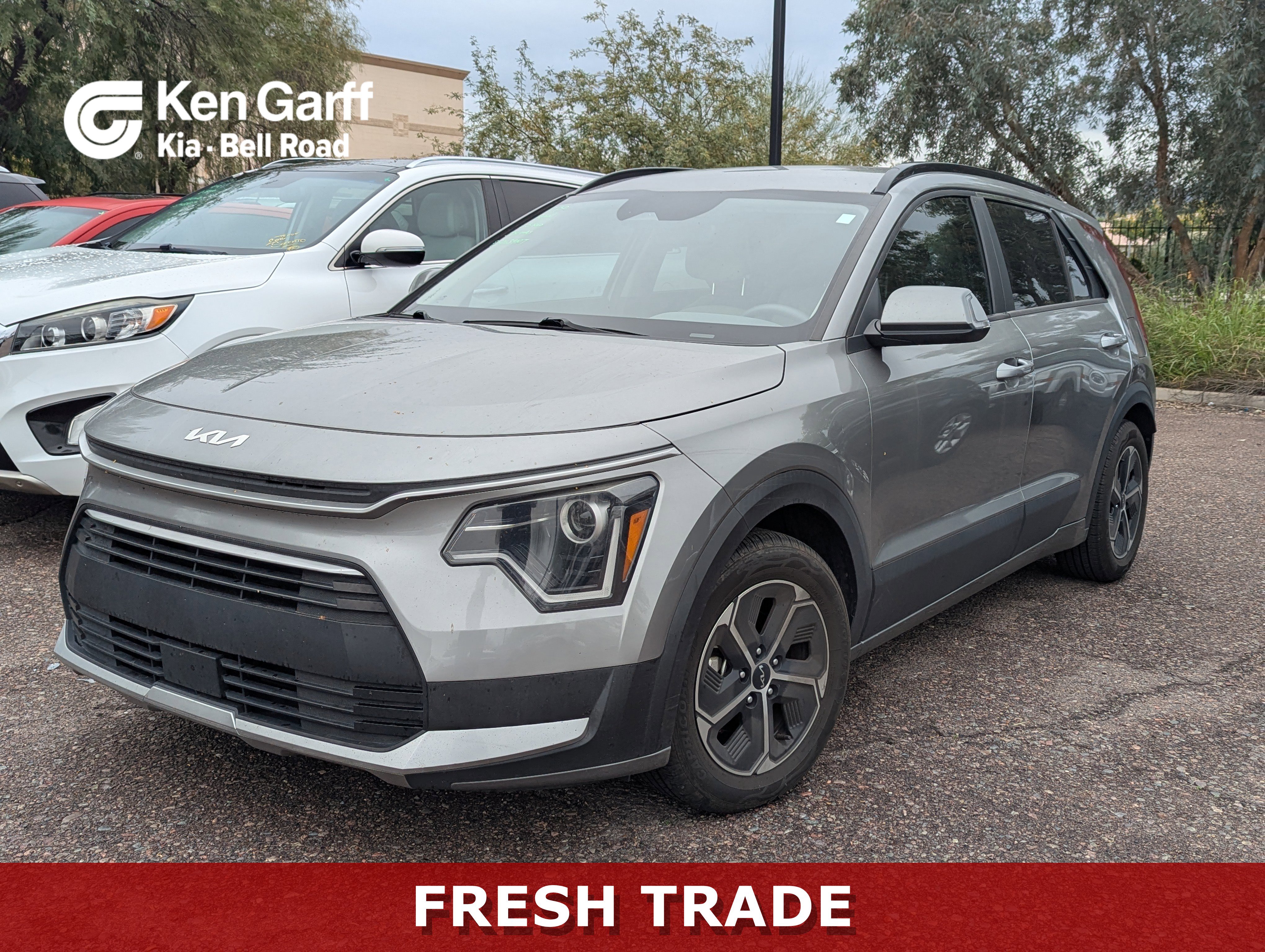 2023 Kia Niro EX's photo