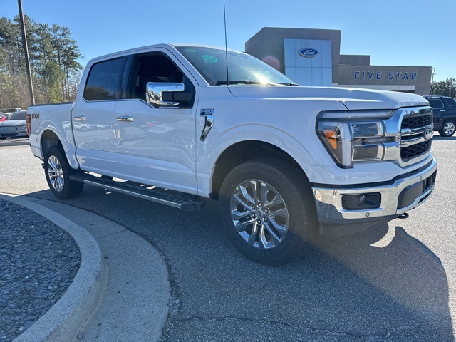 2025 Ford F-150 Lariat photo 2