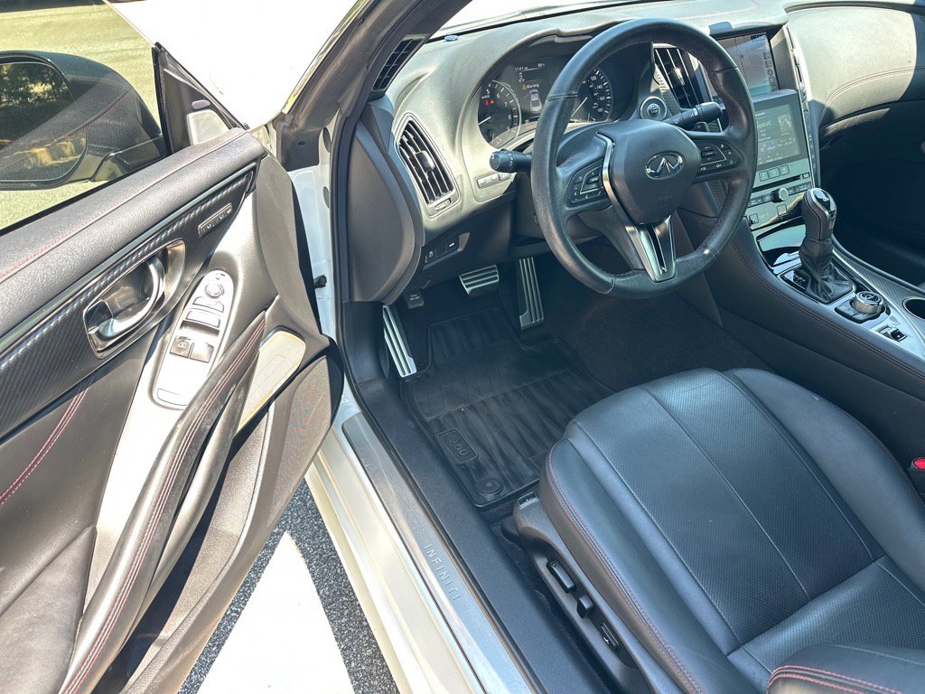 2022 Infiniti Q60 Red Sport 400 photo 9