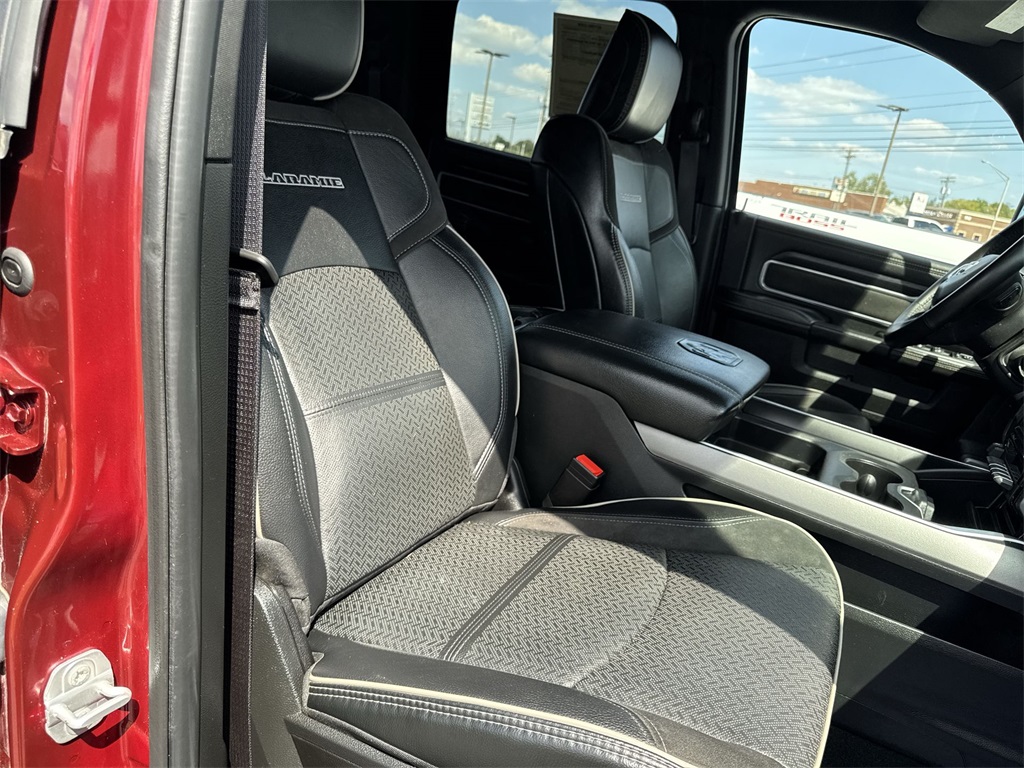 2024 Ram 3500 Laramie photo 29