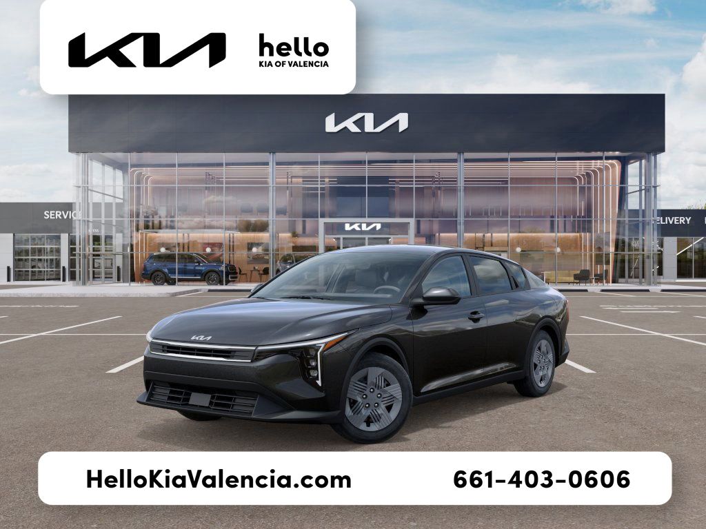 2025 Kia K4 LX's photo