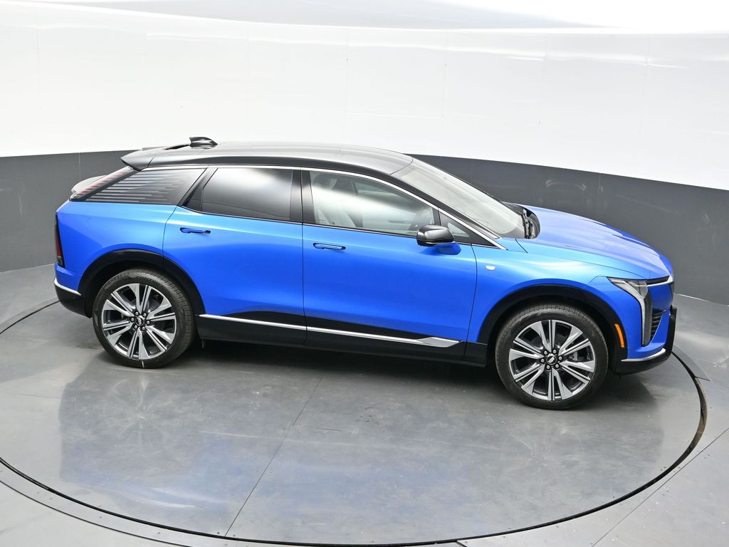 2025 Cadillac Optiq Luxury photo 22