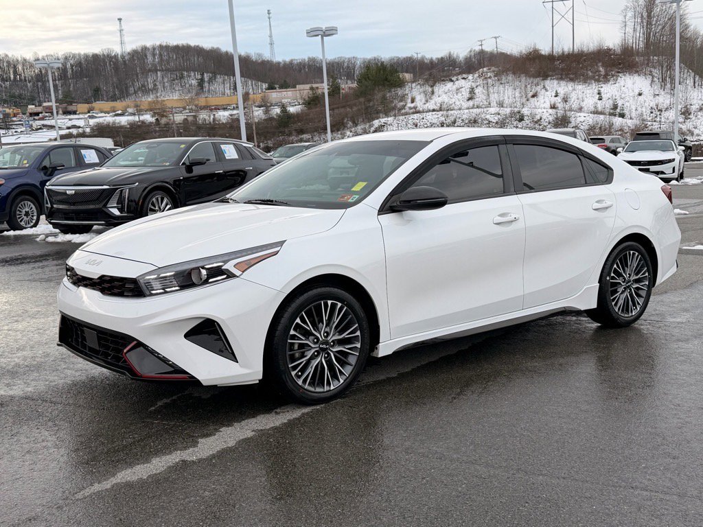 2023 Kia Forte GT-Line's photo