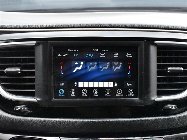 2021 Chrysler Voyager L photo 7