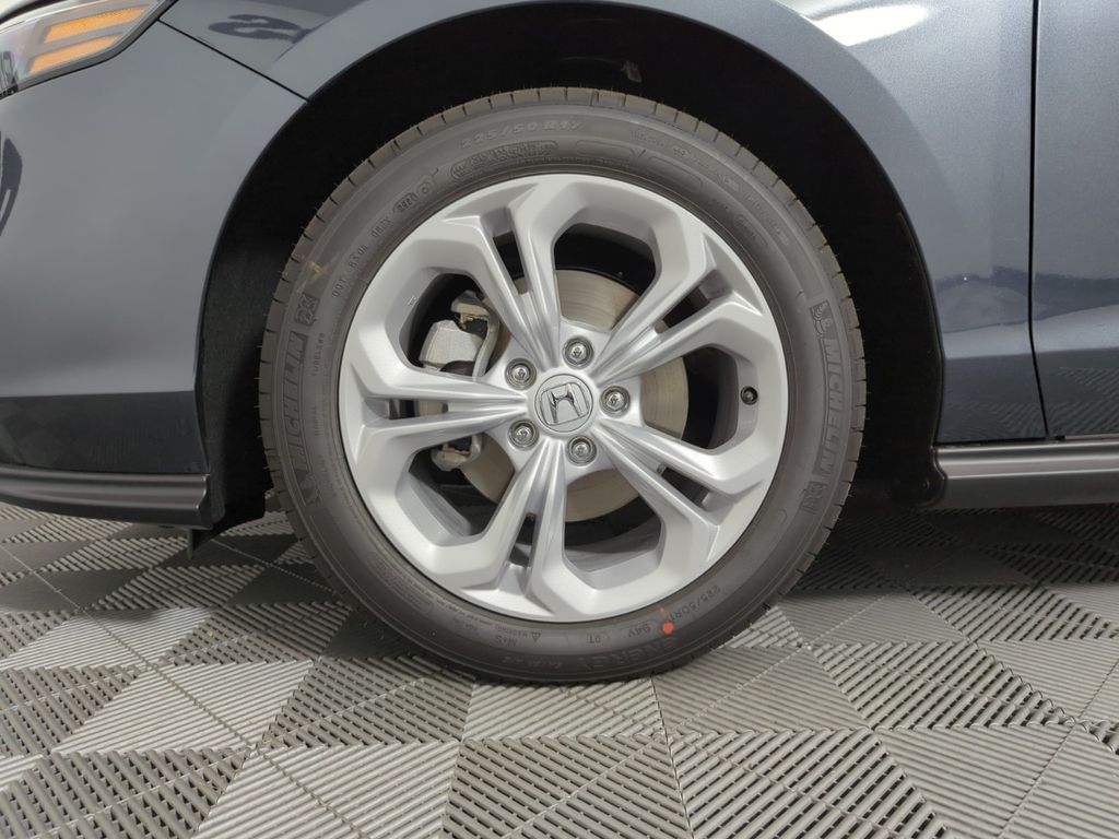 2025 Honda Accord LX 1.5T photo 10