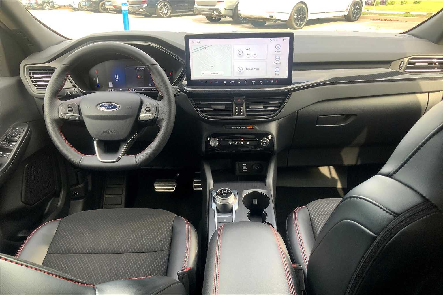 2024 Ford Escape ST-Line photo 14