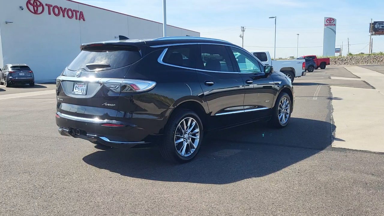2023 Buick Enclave Avenir photo 6