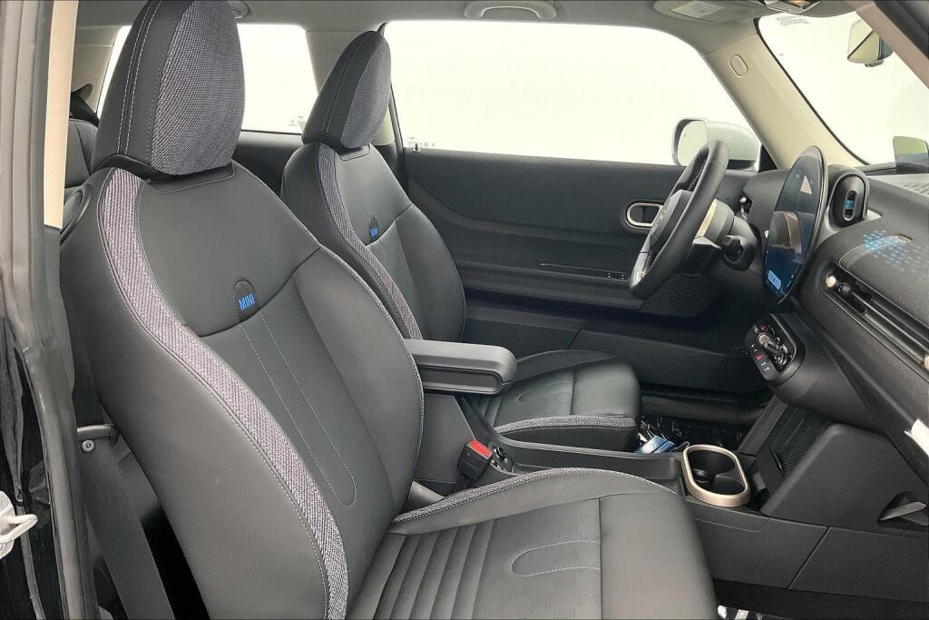 2025 Mini Cooper 2 Door Hardtop S photo 2