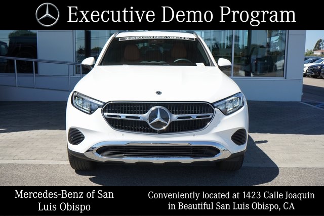 2025 Mercedes Benz GLC 300 photo 2