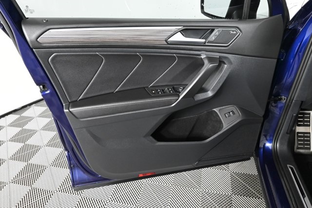 2022 Volkswagen Tiguan SEL Premium R-Line photo 18