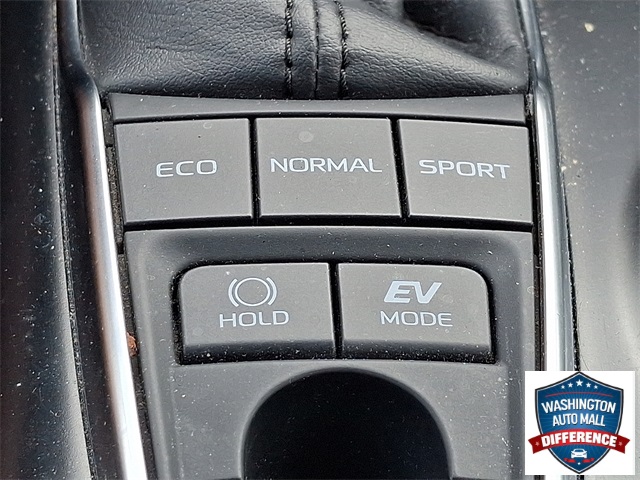 2018 Toyota Camry Hybrid XLE photo 22