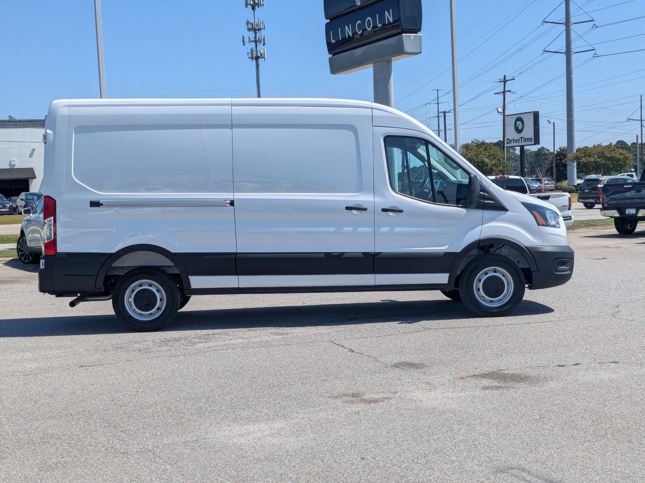 2025 Ford Transit Cargo Van photo 2