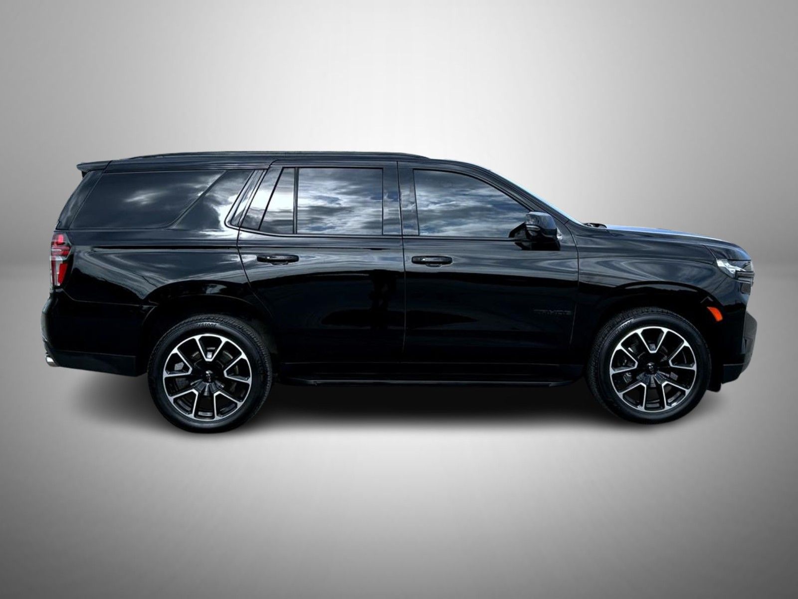 2022 Chevrolet Tahoe RST photo 4