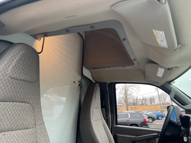 2024 Chevrolet Express Cutaway 3500 photo 20