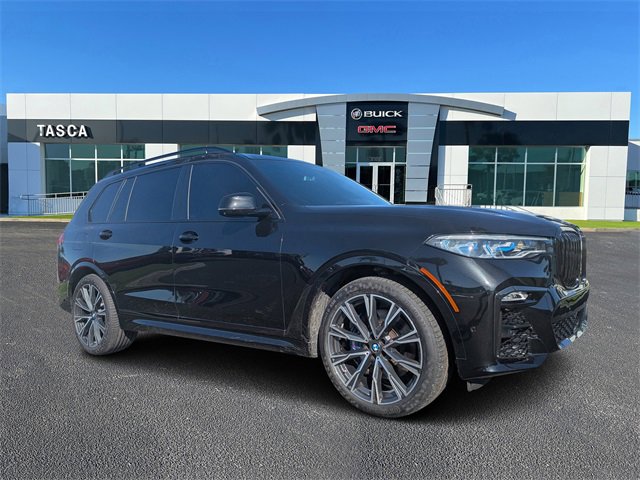 2021 BMW X7 M50i's photo