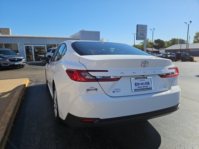 2026 Toyota Camry LE photo 3