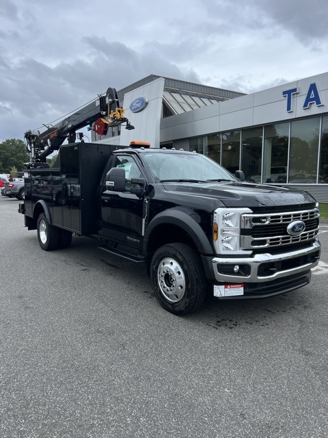2024 Ford F-600 photo 2