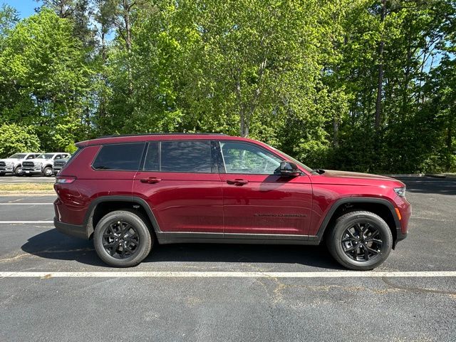 2025 Jeep Grand Cherokee Altitude X photo 4