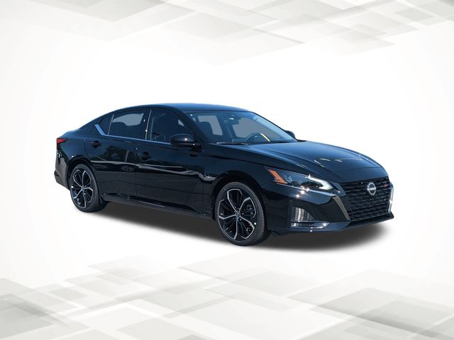 2025 Nissan Altima 2.5 SR photo 2