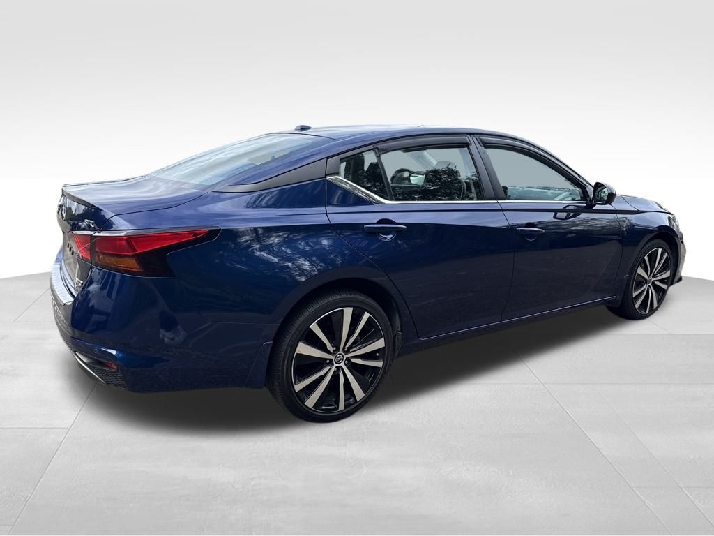 2021 Nissan Altima 2.5 SR photo 6