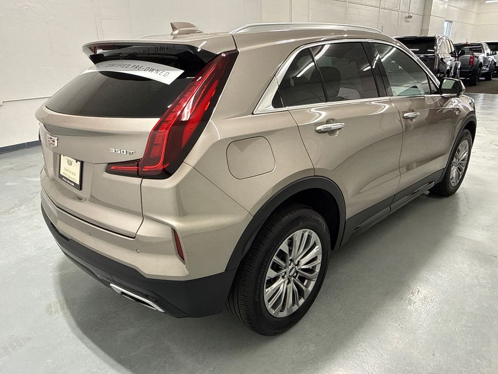 2025 Cadillac XT4 Premium Luxury photo 8