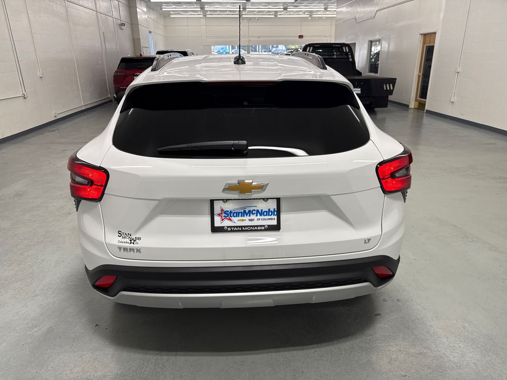 2026 Chevrolet Trax LT photo 4