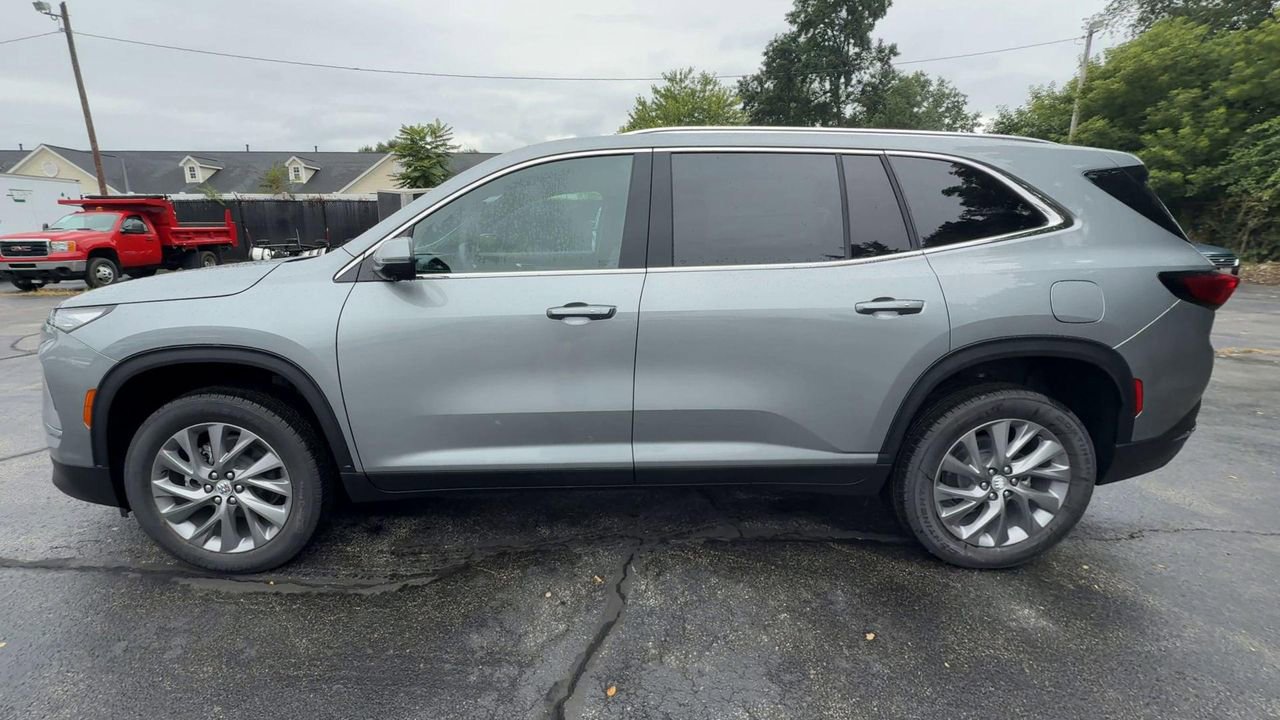 2026 Buick Enclave Preferred photo 5