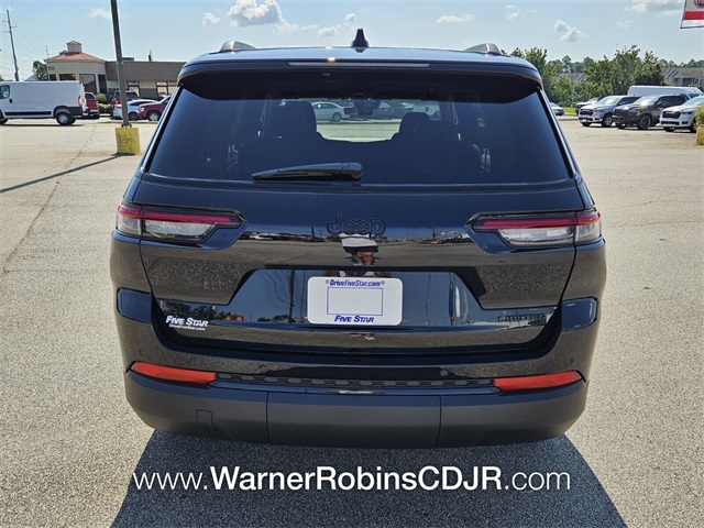 2025 Jeep Grand Cherokee Limited photo 11
