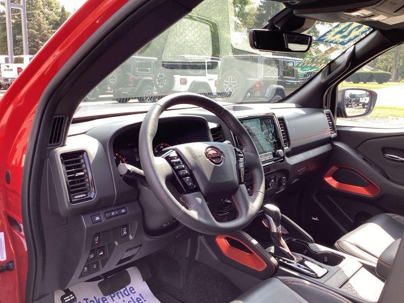 2024 Nissan Frontier PRO-4X Crew Cab photo 20
