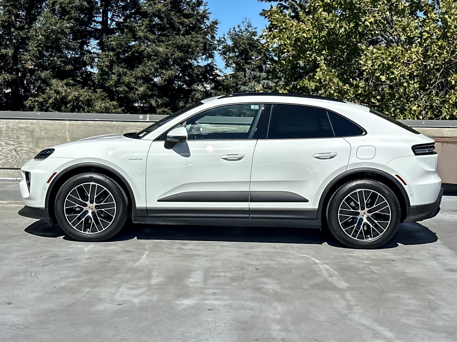 Used 2025 Porsche Macan Base with VIN WP1AD2XA1SL076357 for sale in Walnut Creek, CA