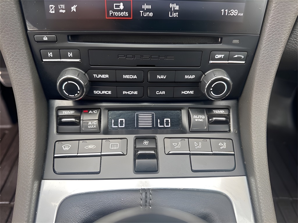 2018 Porsche 911 photo 16