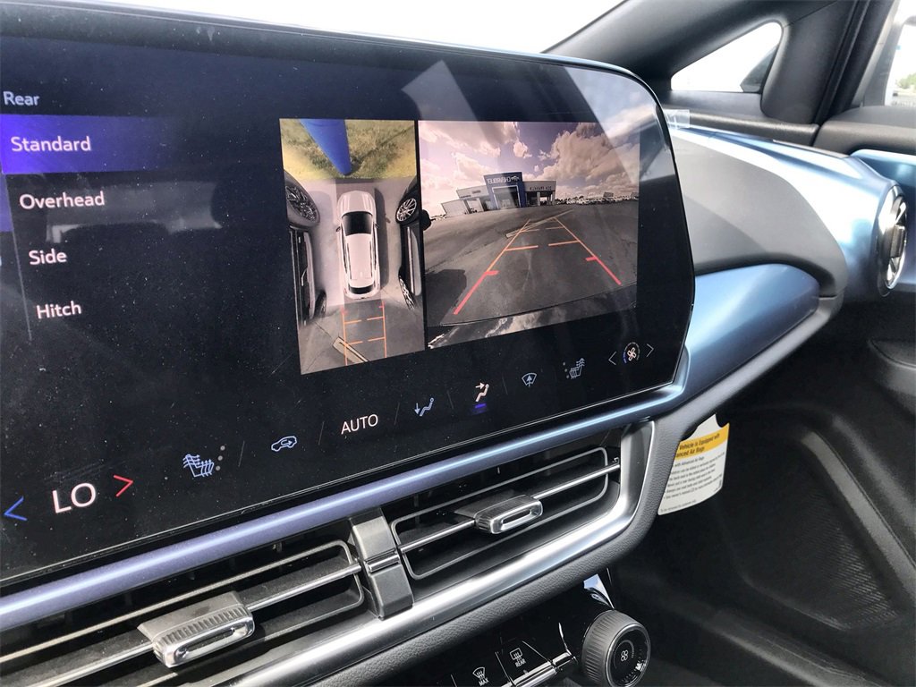2025 Chevrolet Equinox EV 1LT photo 16