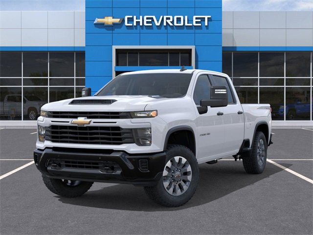 2026 Chevrolet Silverado Custom photo 6