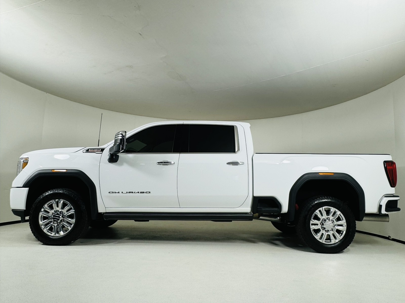 2023 GMC Sierra 3500HD Denali / 5th wheel ready / AirLift Tow Airbags