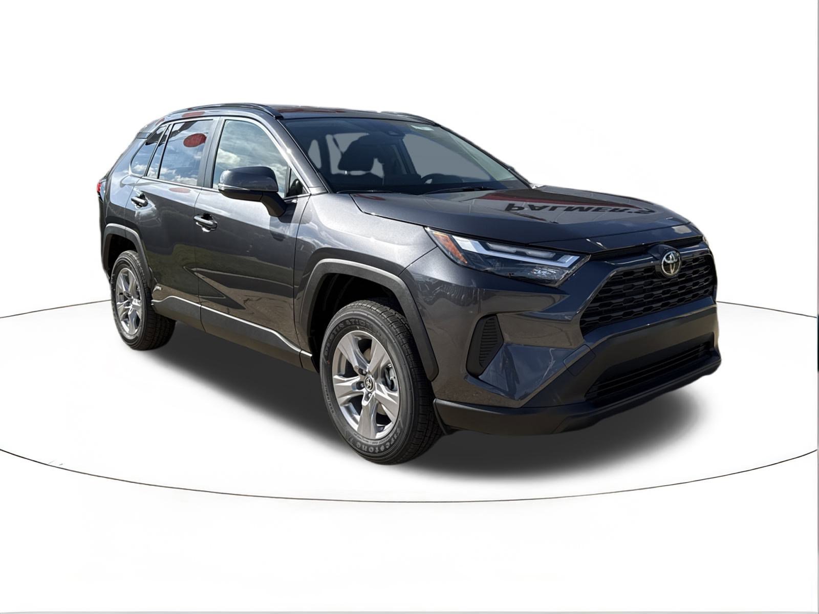 2025 Toyota RAV4 XLE's photo