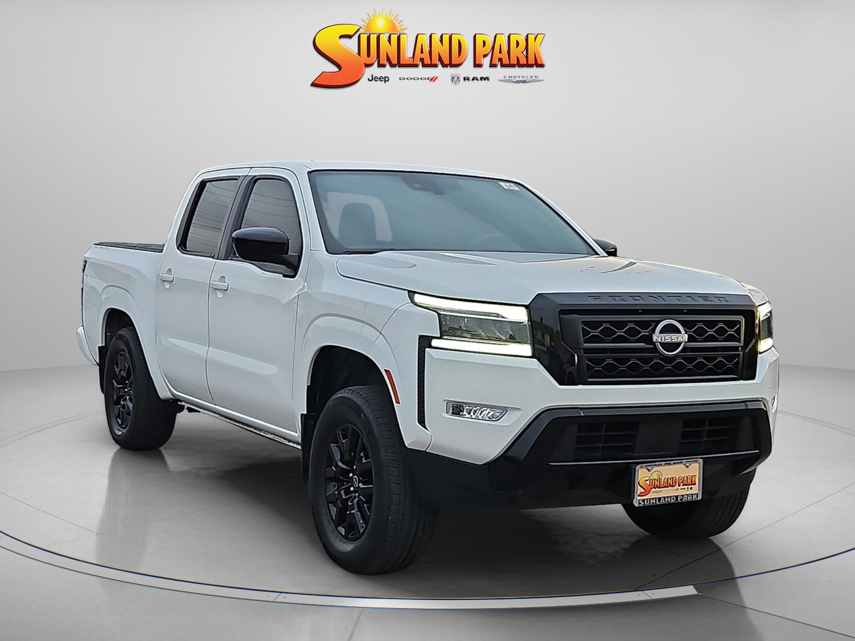 2023 Nissan Frontier SV's photo