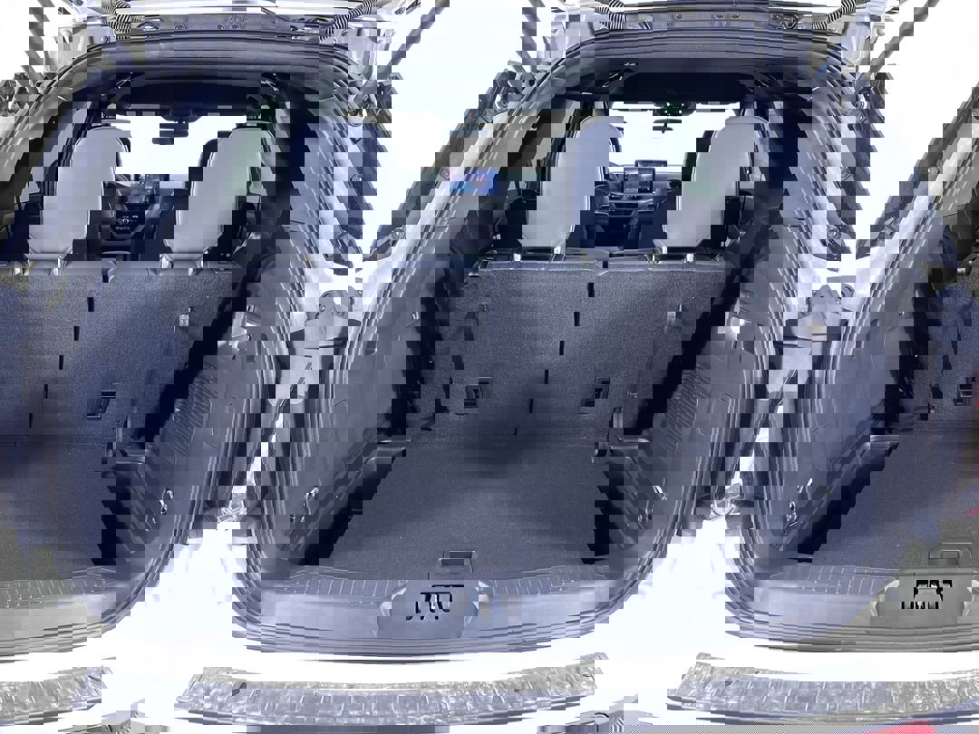 2025 Ford Explorer ST-Line photo 23