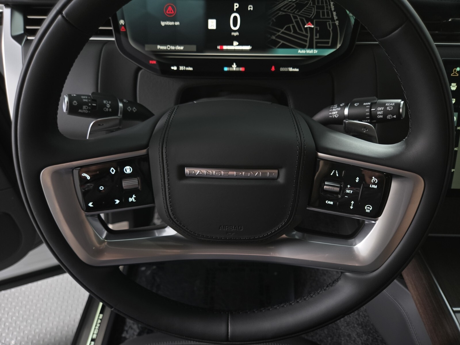 2025 Land Rover Range Rover SE photo 23