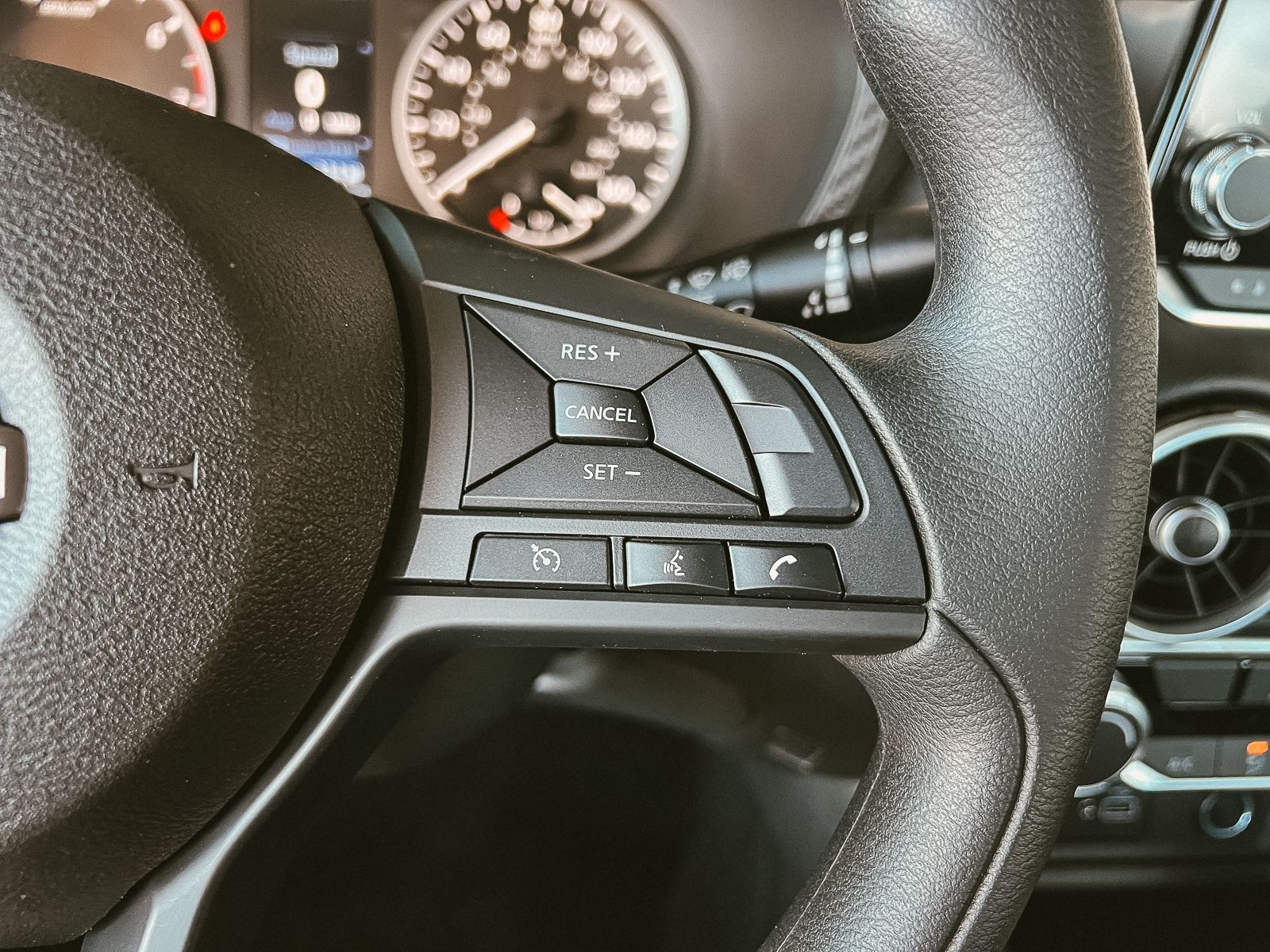 2025 Nissan Sentra S photo 17
